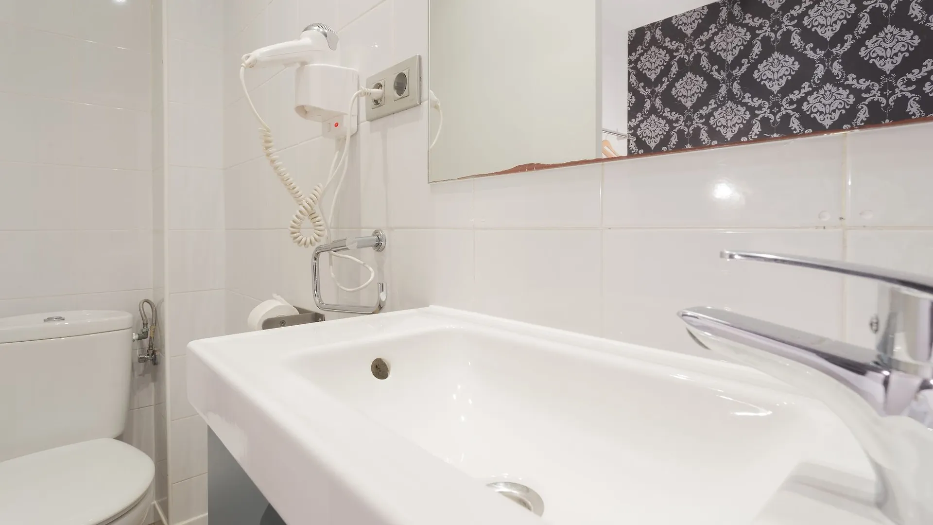 Ssg Liceo Apartments Barcelona